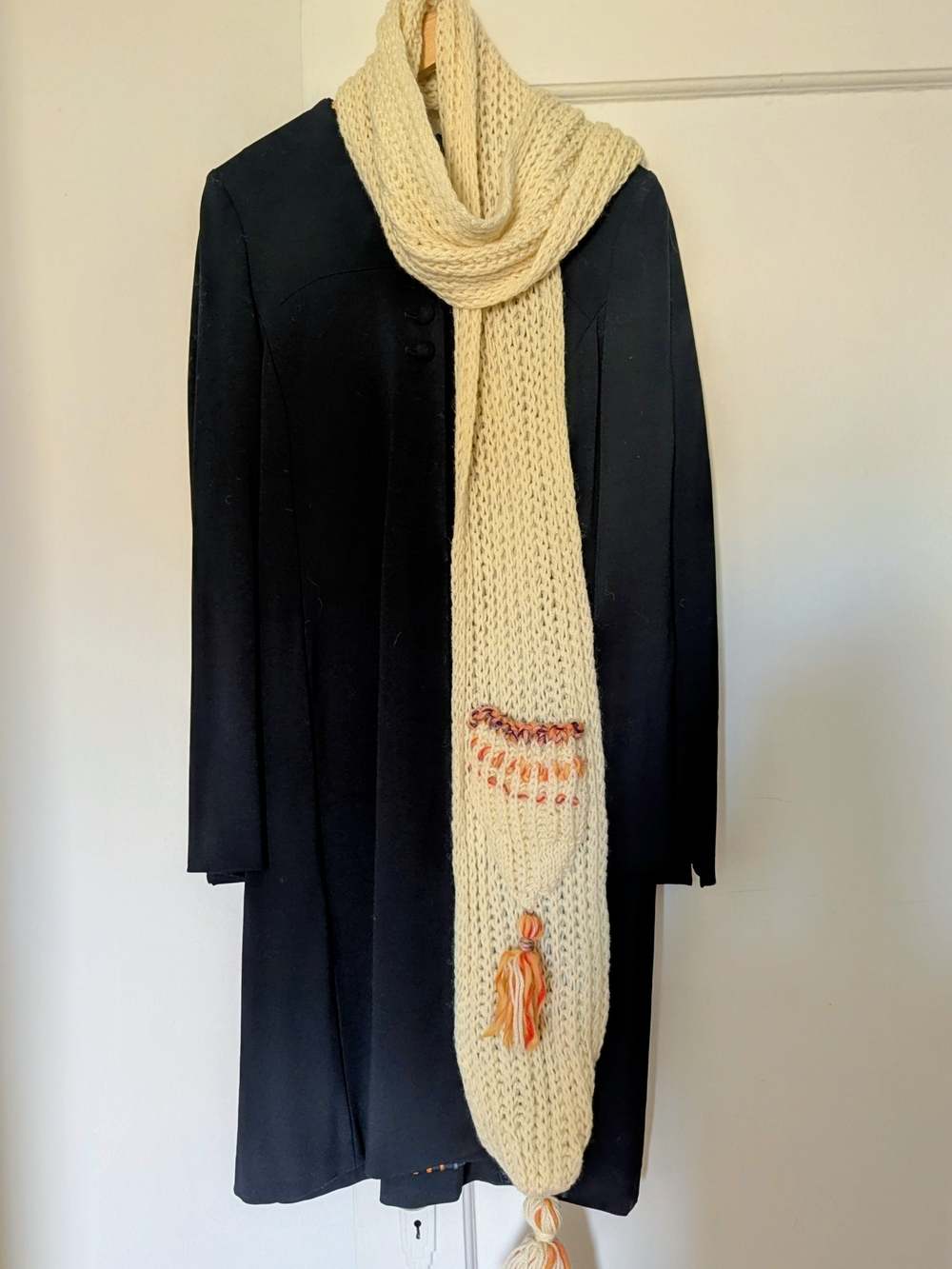 New Handmade Wool Cream Knit Tassel Scarf  With Pocket